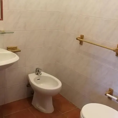 Double Twin Private Bathroom For Swimming Pool Use