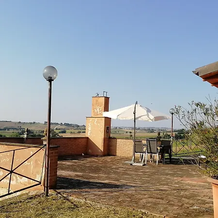 Double Twin Private Bathroom For Swimming Pool Use Pollenza